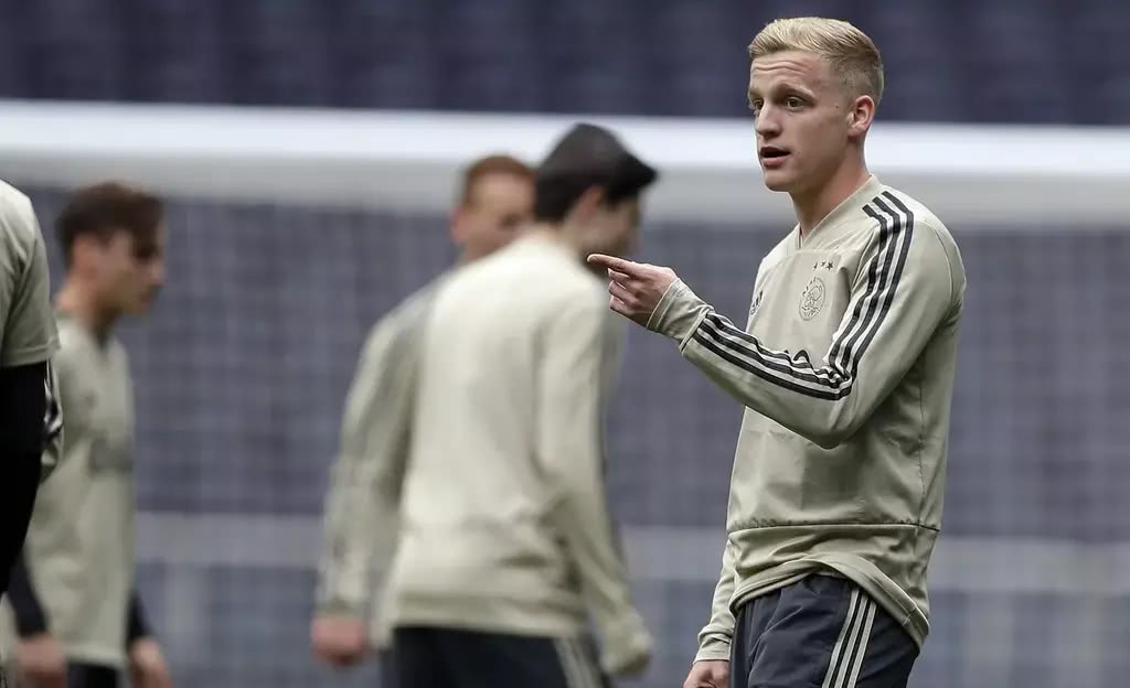 包含阿贾克斯年轻一代欧冠冲击力惊人的词条 包含阿贾克斯年轻一代欧冠冲击力惊人的词条