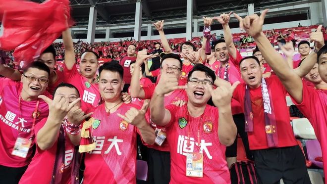 阿联酋球队大胜对手,成功晋级下一阶段 阿联酋球队大胜对手,成功晋级下一阶段