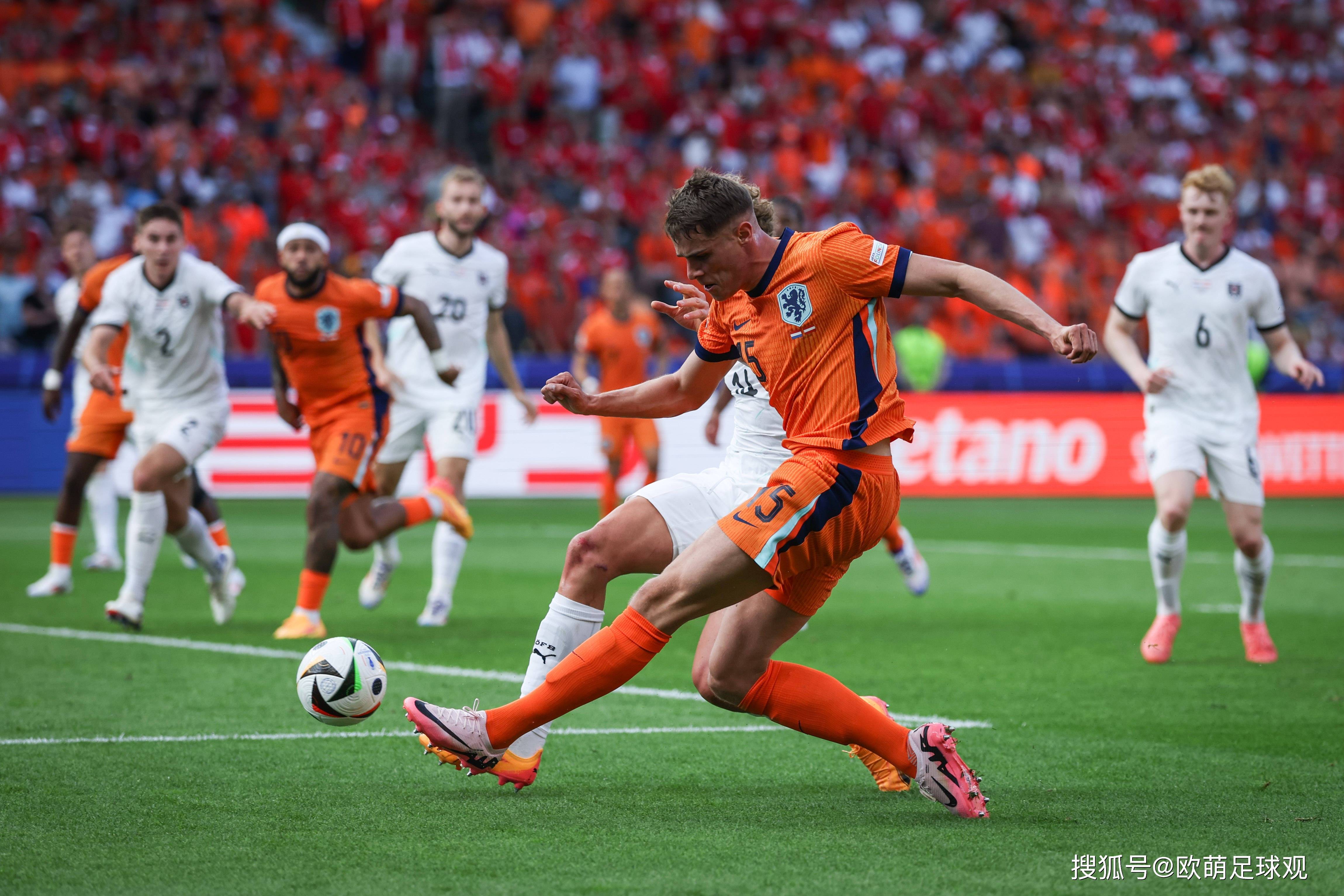 意大利惊险一球小胜奥地利