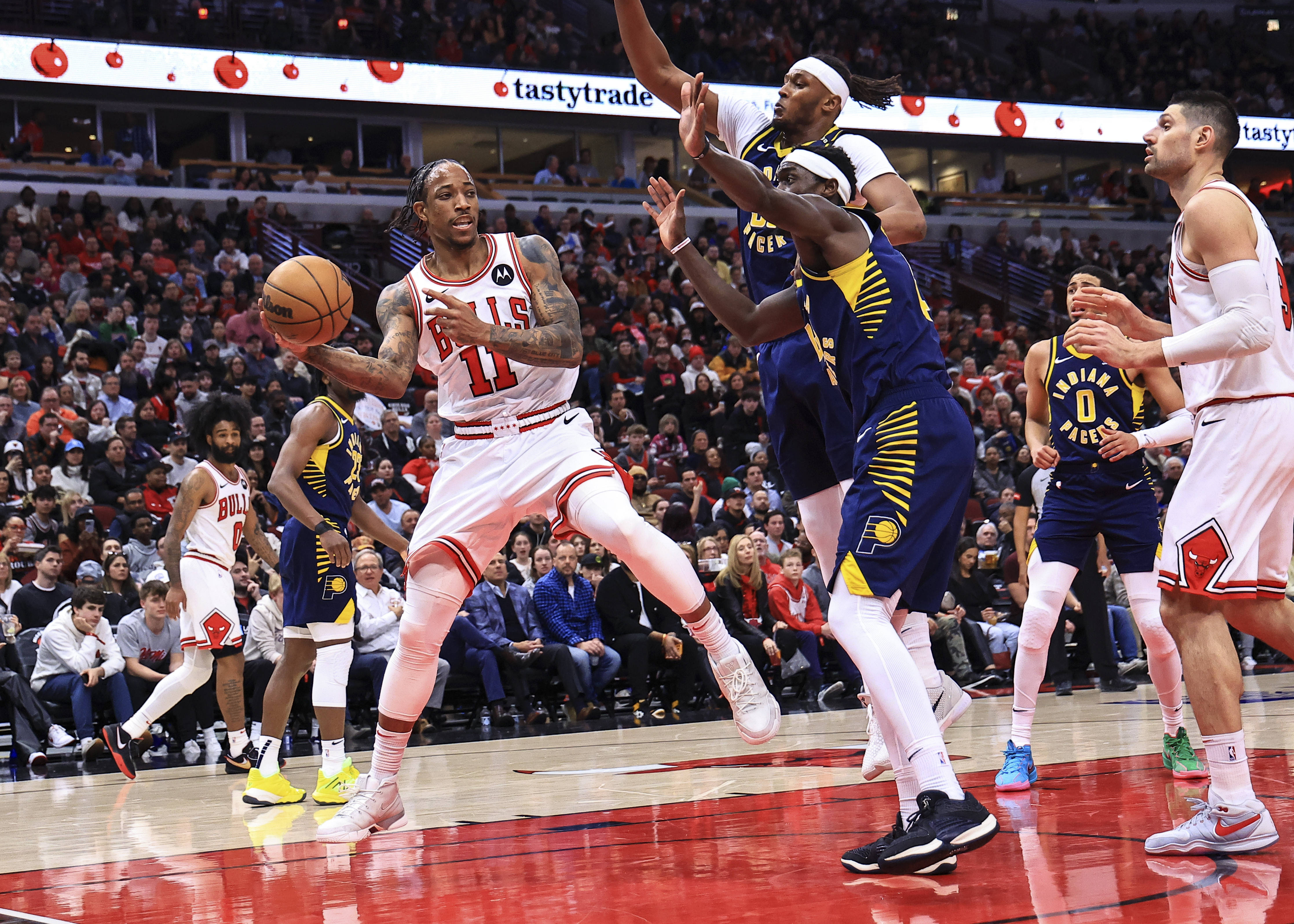 包含步行者险胜公牛，提前锁定季后赛的词条