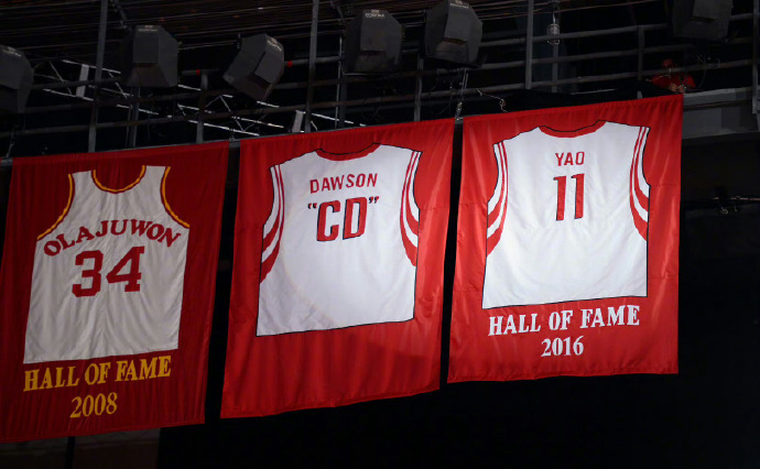 火箭翻盘湖人，易建联刷新纪录