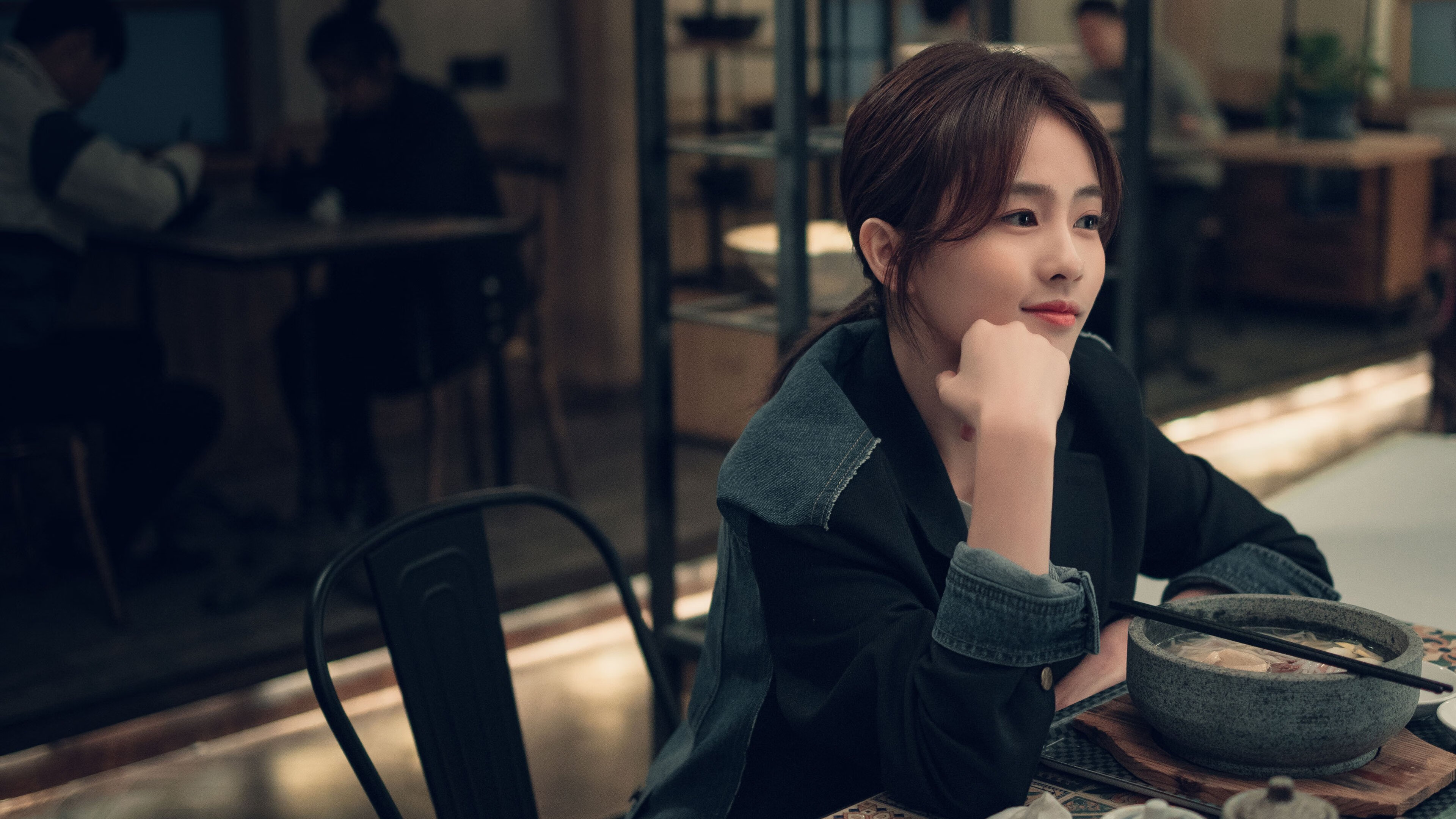 詹姆斯冠军级表现如定海神针,活塞主场轻取北京队