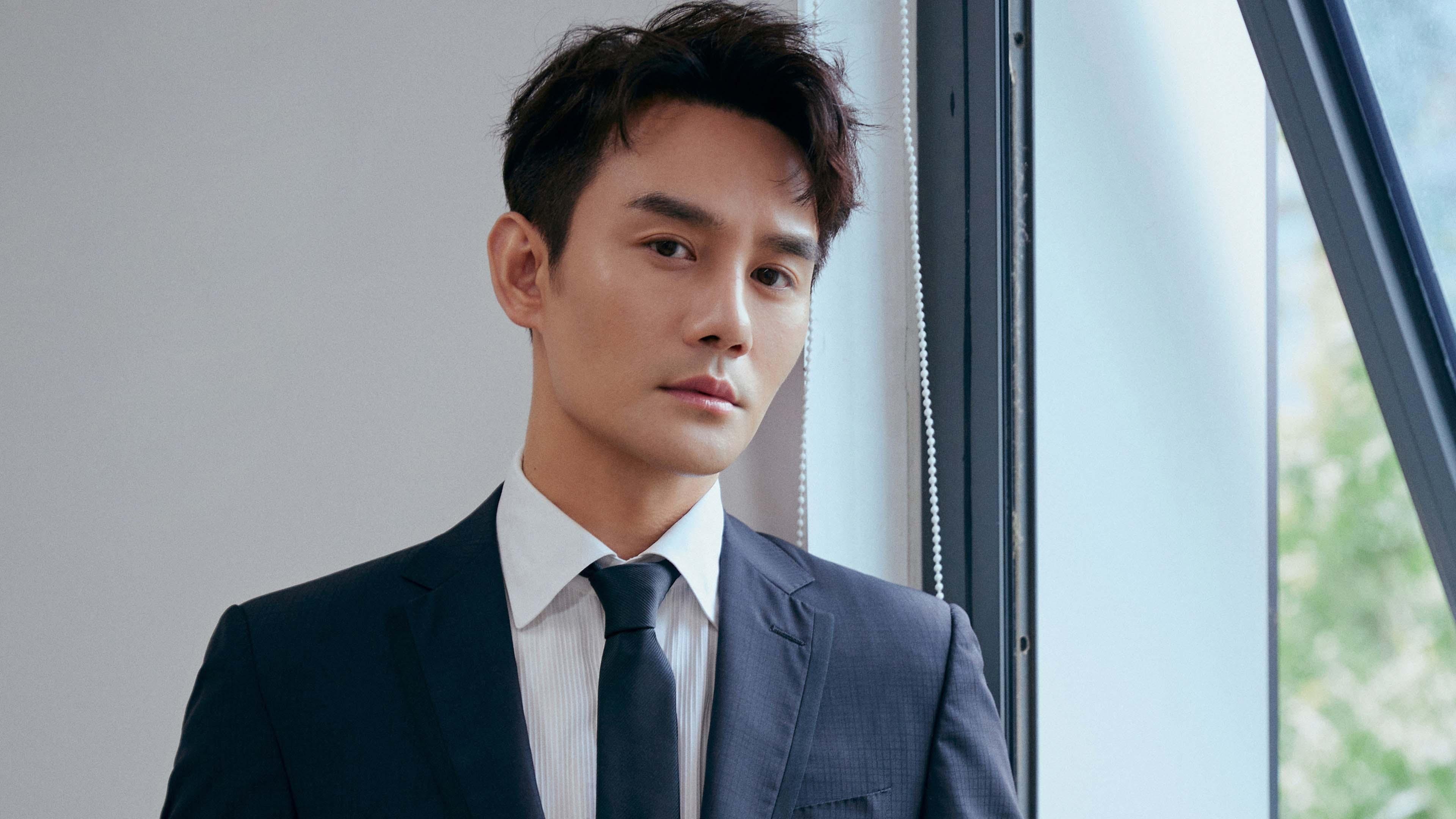 熊嚎与晨星,灰熊的坚韧与切特的诞生礼