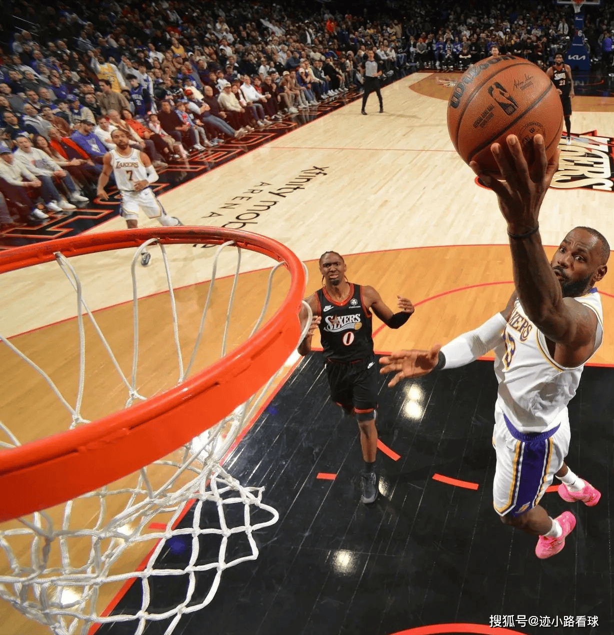 山西队末节带走步行者，詹姆斯在奥运周期关键战接管比赛