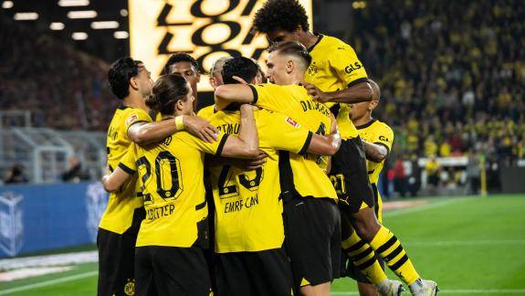 英超争冠焦点战，新疆队强势晋级活塞